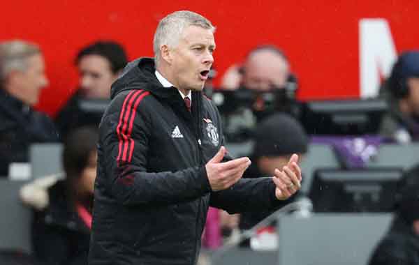 Man Utd thua bạc nhược, HLV Solskjaer quyết không từ chức