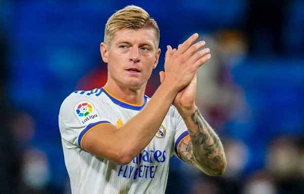 MU mâu thuẫn thay Rangnick, Chelsea nối đàm phán Rudiger