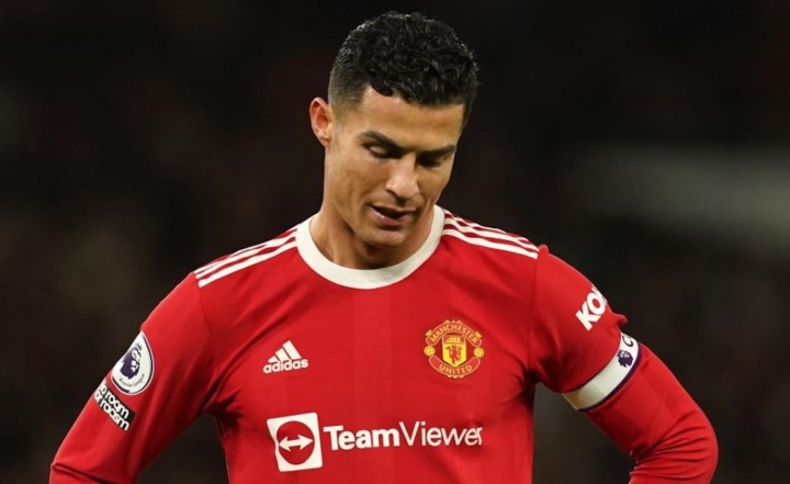 Ronaldo muốn tới Chelsea, Man Utd đưa thông điệp cứng rắn