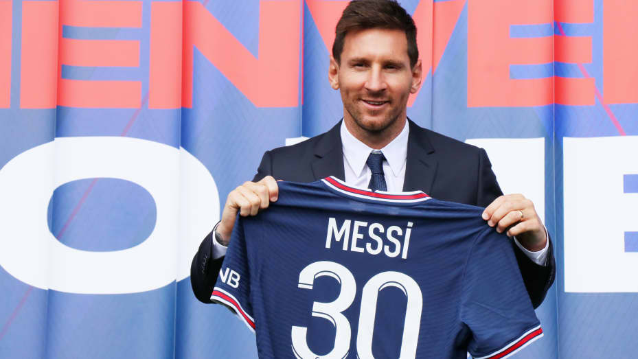 PSG quyết định bất ngờ về tương lai Messi