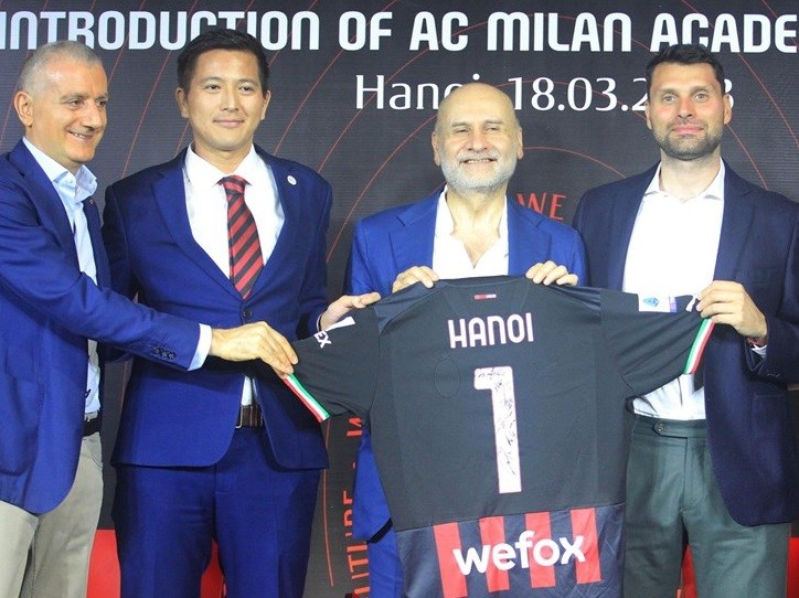 AC Milan ra mắt học viện bóng đá tại Việt Nam