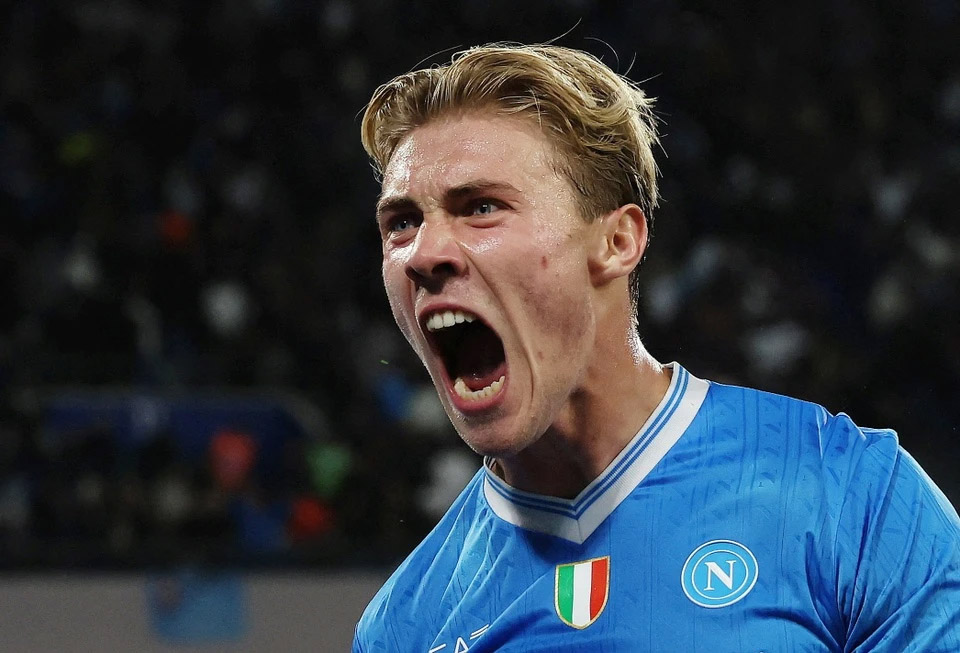 MU ra phán quyết về Hojlund