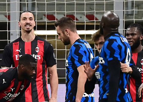 Ibrahimovic 'thiết đầu công' với Lukaku, lĩnh thẻ đỏ ở derby Milan