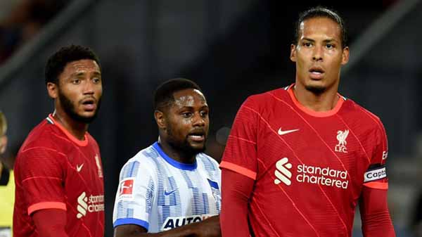 Van Dijk trở lại trong ngày Liverpool bại trận